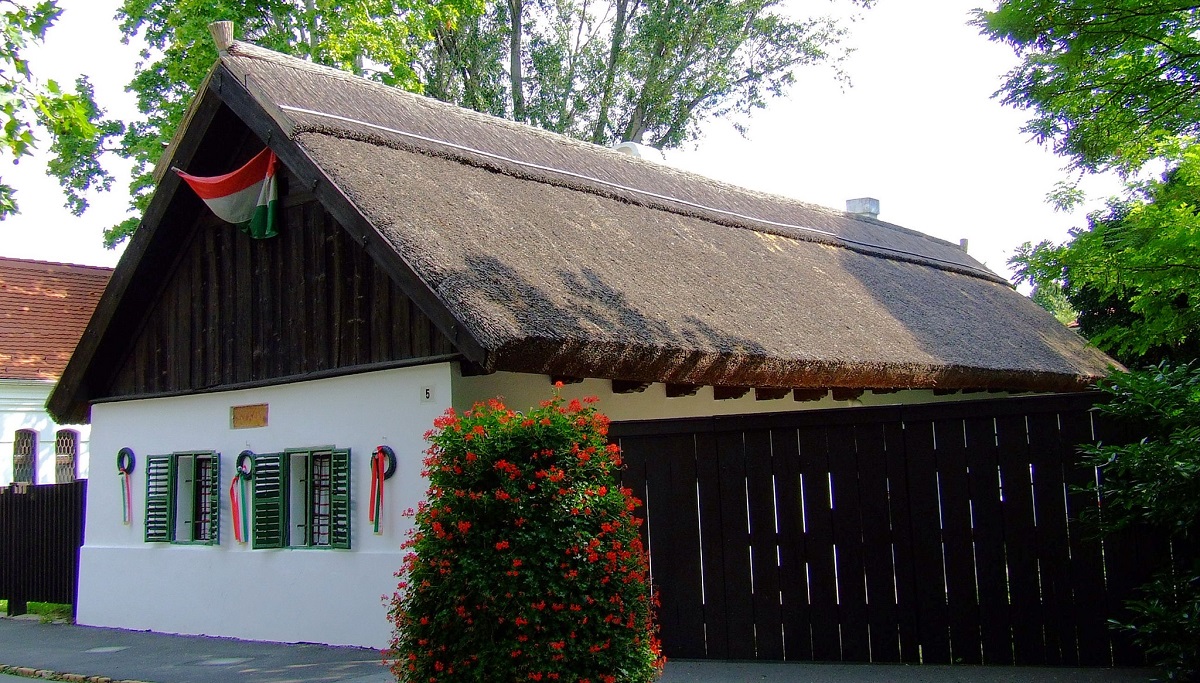 A közelgő évfordulóhoz méltó nyitány