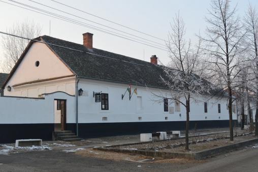 petofiemlekkiallitasbkmo
